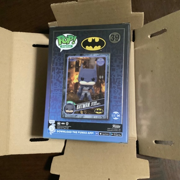 Batman Gotham by Gaslight Funko POP! Nft Physical Legendary DC 2050 #39 - Picture 6 of 6
